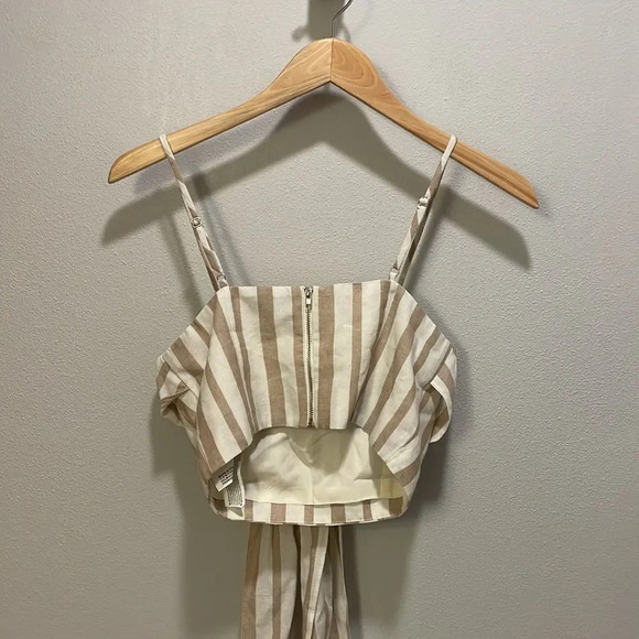 CHRISELLE and Joa fromt tie crop top. - Picture 8 of 11